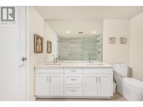 485 Groves Avenue Unit# 402, Kelowna, BC - Indoor Photo Showing Bathroom