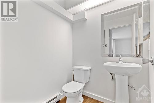 50 Burnside Avenue Unit#203, Ottawa, ON - Indoor Photo Showing Bathroom