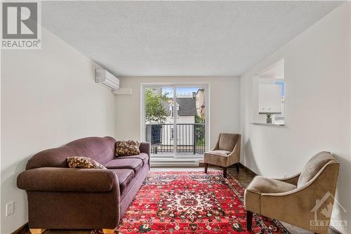 50 Burnside Avenue Unit#203, Ottawa, ON - Indoor Photo Showing Living Room