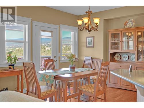 1625 Merlot Drive, West Kelowna, BC - Indoor Photo Showing Dining Room