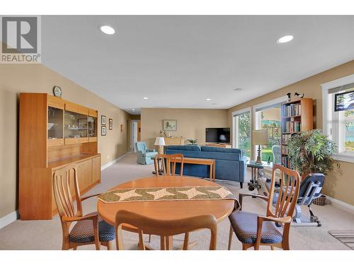 1625 Merlot Drive, West Kelowna, BC - Indoor Photo Showing Dining Room