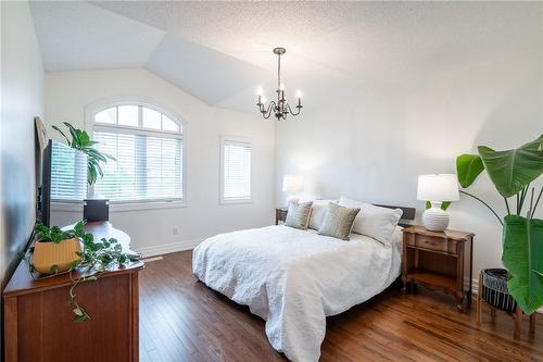 2167 Coldwater Street, Burlington, ON - Indoor Photo Showing Bedroom