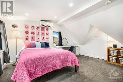 127 Acacia Avenue, Ottawa, ON - Indoor Photo Showing Bedroom