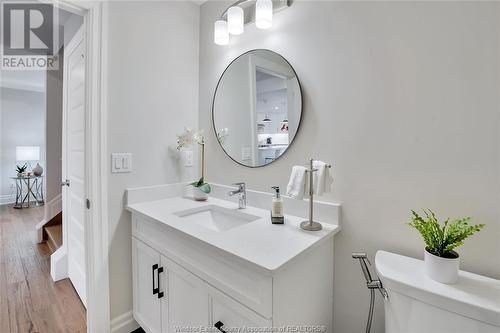 103 Reed Street, Essex, ON - Indoor Photo Showing Bathroom