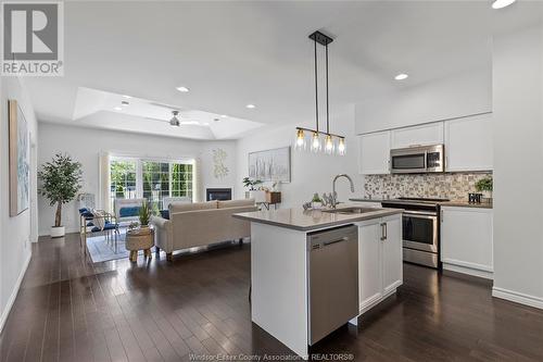 6156 Tiburon Crescent, Lasalle, ON - Indoor Photo Showing Kitchen With Upgraded Kitchen