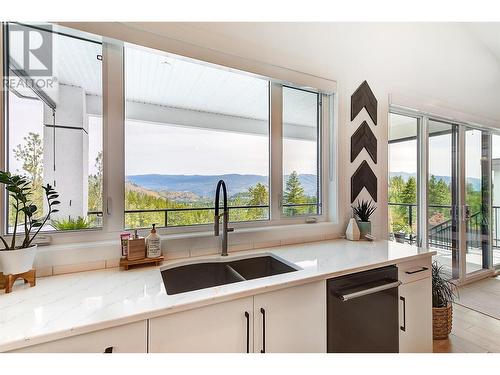 2489 Tallus Heights Drive, West Kelowna, BC - Indoor Photo Showing Kitchen With Double Sink