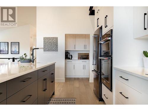 2489 Tallus Heights Drive, West Kelowna, BC - Indoor Photo Showing Kitchen