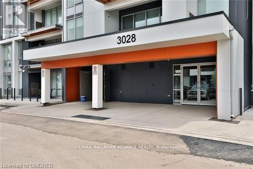 415 - 3028 Creekshore Common, Oakville, ON - Outdoor