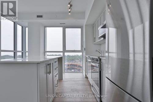 1104 - 1063 Douglas Mccurdy Comm Circle, Mississauga, ON - Indoor Photo Showing Kitchen