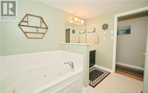 344 Route 105, Maugerville, NB - Indoor Photo Showing Bathroom