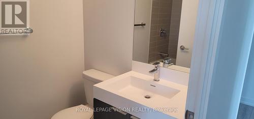 309 - 3100 Keele Street, Toronto (Downsview-Roding-Cfb), ON - Indoor Photo Showing Bathroom