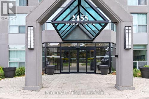 1612 - 2155 Burnhamthorpe Road W, Mississauga, ON - Outdoor