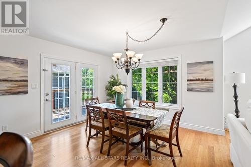 32 Oakdene Crescent, Kawartha Lakes, ON - Indoor Photo Showing Dining Room