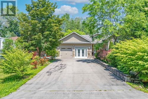 32 Oakdene Crescent, Kawartha Lakes, ON - Outdoor