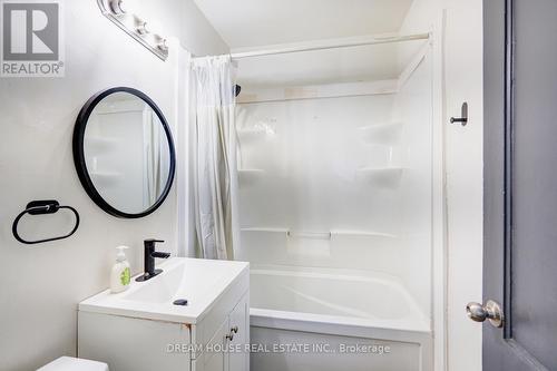 19 Cypress Street, St. Thomas, ON - Indoor Photo Showing Bathroom