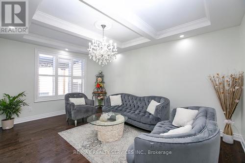 62 French Drive, Mono, ON - Indoor Photo Showing Living Room