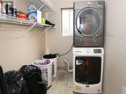 4723 Lathom Road, Port Alberni, BC - Indoor Photo Showing Laundry Room