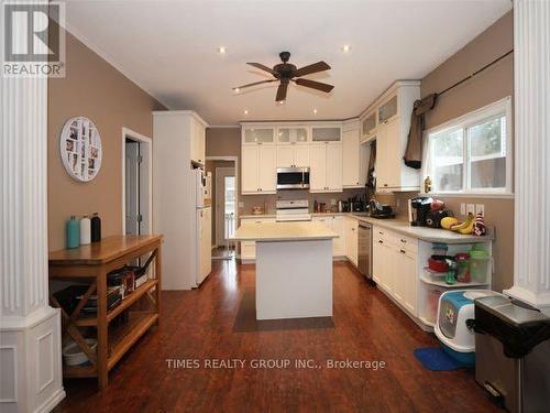 4723 Lathom Road, Port Alberni, BC - Indoor Photo Showing Kitchen