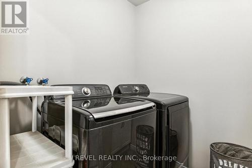 393 Old Mud Street, Hamilton, ON - Indoor Photo Showing Laundry Room