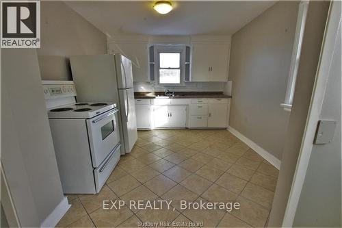 382 Mabel Avenue, Greater Sudbury, ON - Indoor Photo Showing Kitchen