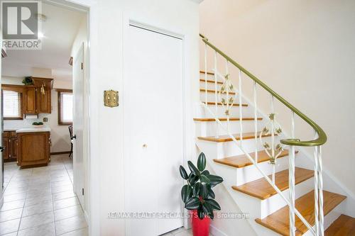 73 Thomson Drive, Hamilton, ON - Indoor Photo Showing Other Room