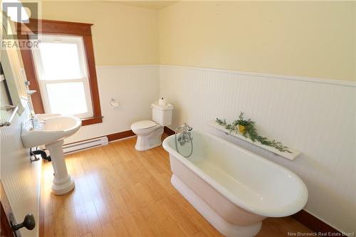 600 Route 776, Grand Manan, NB - Indoor Photo Showing Bathroom