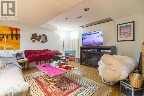 340 Erin Street, Oakville, ON - Indoor Photo Showing Living Room