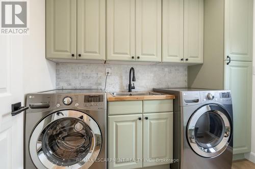 2451 Overton Drive, Burlington, ON - Indoor Photo Showing Laundry Room