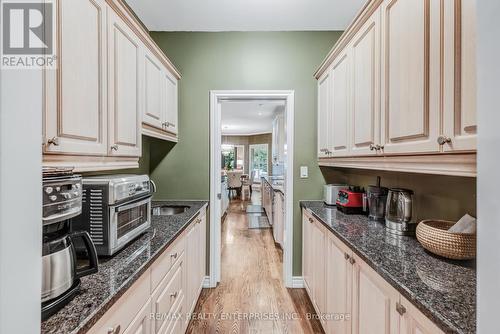 1421 Indian Grove, Mississauga, ON - Indoor Photo Showing Kitchen