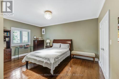 1421 Indian Grove, Mississauga, ON - Indoor Photo Showing Bedroom