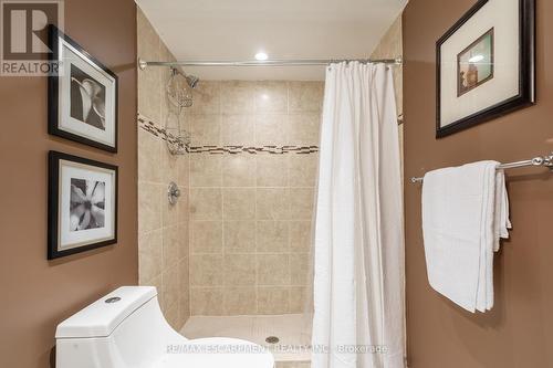 2167 Coldwater Street, Burlington, ON - Indoor Photo Showing Bathroom