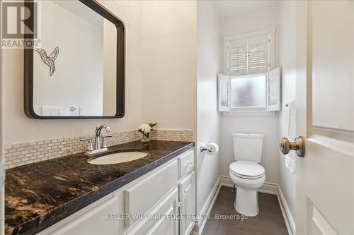 4199 Spruce Avenue, Burlington, ON - Indoor Photo Showing Bathroom