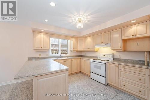 2536 Jarvis Street, Mississauga, ON - Indoor Photo Showing Kitchen With Double Sink