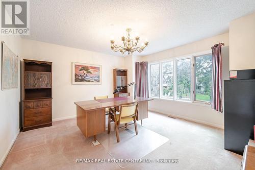 2536 Jarvis Street, Mississauga, ON - Indoor Photo Showing Dining Room