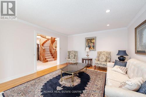 2536 Jarvis Street, Mississauga, ON - Indoor Photo Showing Living Room