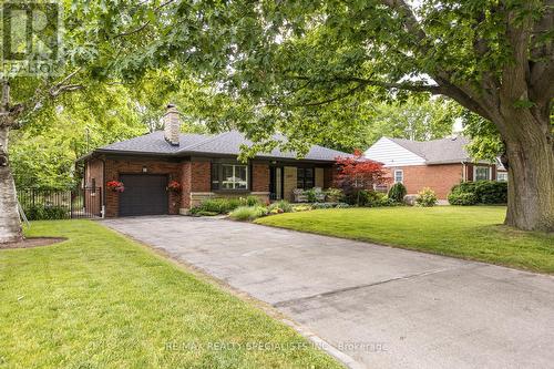 2067 Deyncourt Drive, Burlington, ON - Outdoor With Facade