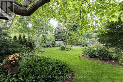 2067 Deyncourt Drive, Burlington, ON - Outdoor