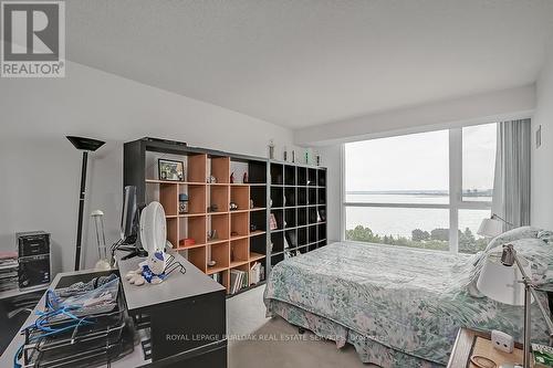 1001 - 415 Locust Street, Burlington, ON - Indoor Photo Showing Bedroom