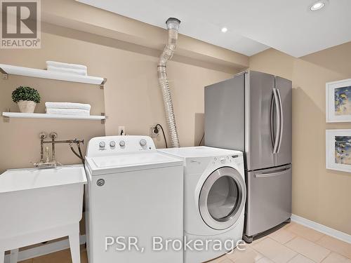2978 Jackson Drive, Burlington, ON - Indoor Photo Showing Laundry Room