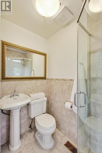 16 Cruikshank Avenue, Toronto, ON - Indoor Photo Showing Bathroom