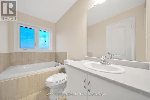 90 Senay Circle, Clarington, ON - Indoor Photo Showing Bathroom