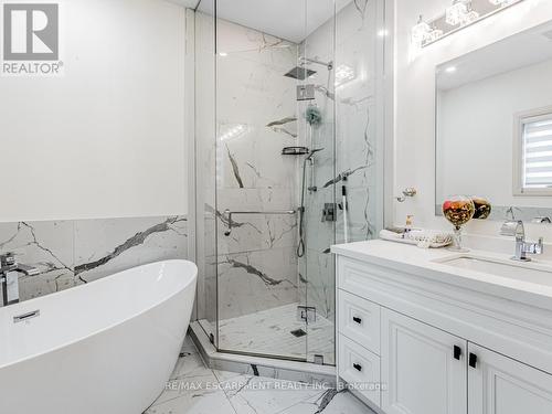 89 Anne Boulevard, Milton, ON - Indoor Photo Showing Bathroom