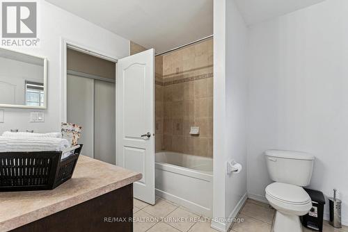 2232 Nevils Street, Innisfil, ON - Indoor Photo Showing Bathroom