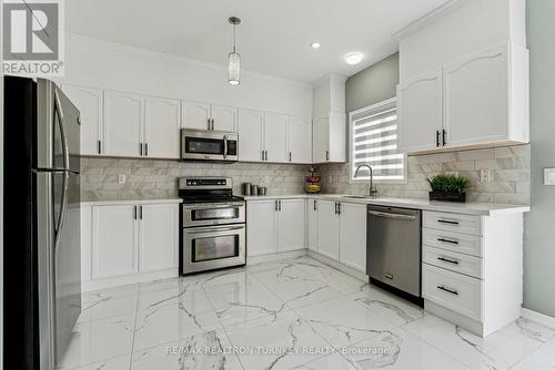 2232 Nevils Street, Innisfil, ON - Indoor Photo Showing Kitchen With Stainless Steel Kitchen