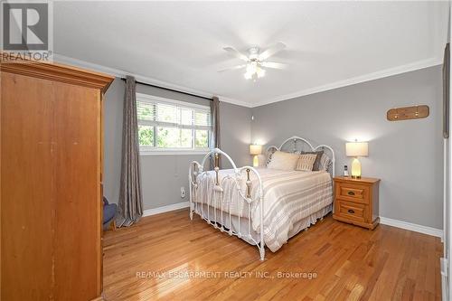 2405 Amblecote Lane, Burlington, ON - Indoor Photo Showing Bedroom