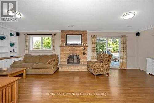 2405 Amblecote Lane, Burlington, ON - Indoor Photo Showing Living Room With Fireplace
