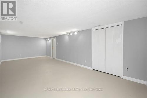 2405 Amblecote Lane, Burlington, ON - Indoor Photo Showing Other Room