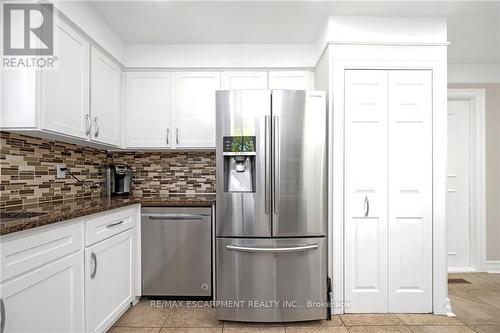 2405 Amblecote Lane, Burlington, ON - Indoor Photo Showing Kitchen With Stainless Steel Kitchen