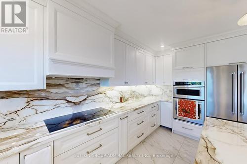 7205 19Th Side Road, King, ON - Indoor Photo Showing Kitchen With Upgraded Kitchen