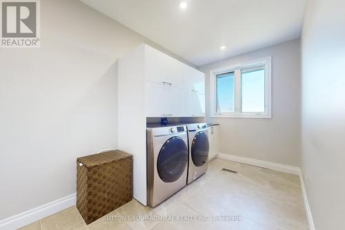 7205 19Th Side Road, King, ON - Indoor Photo Showing Laundry Room